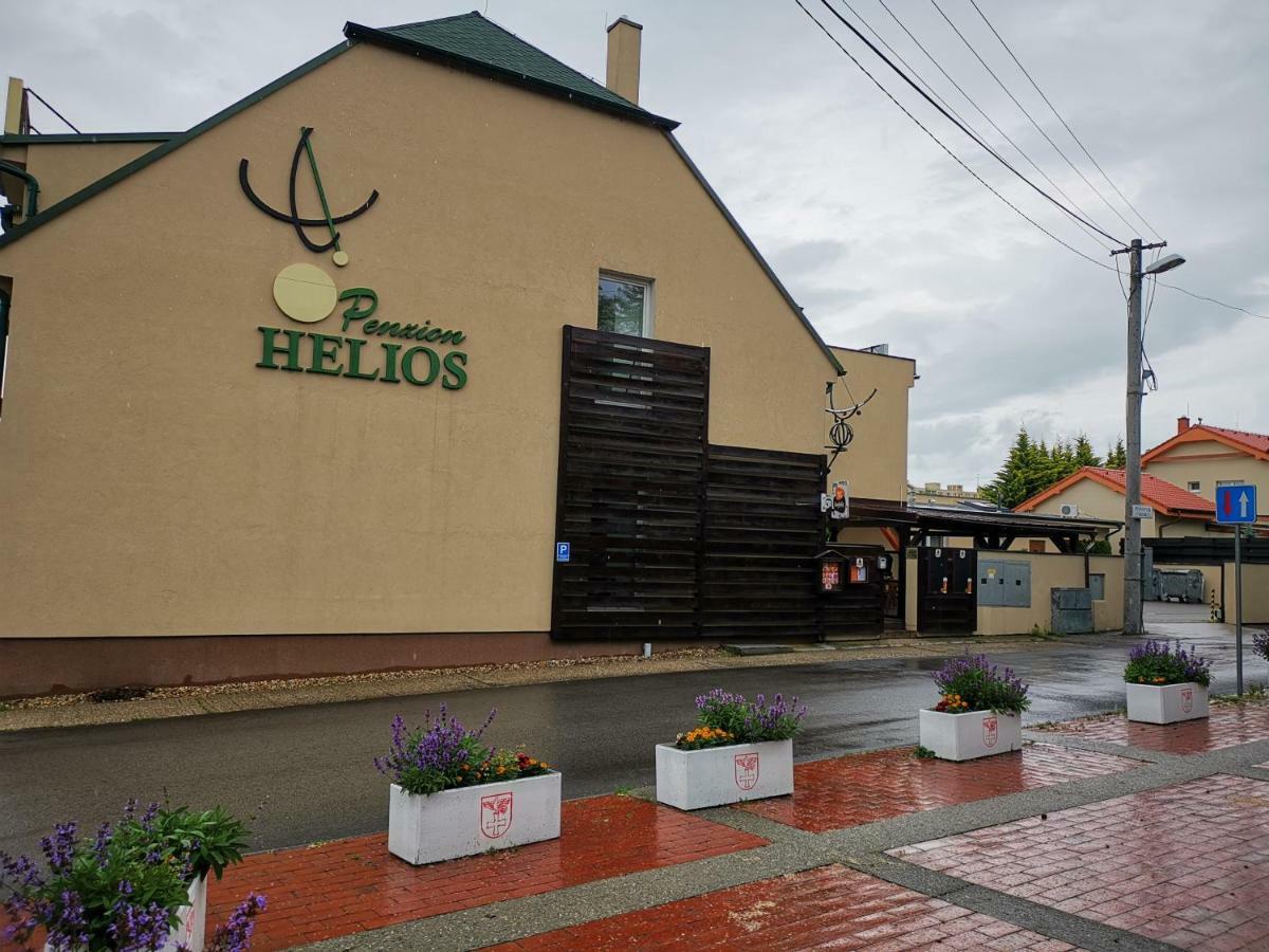 Penzion Helios Bratislava Buitenkant foto